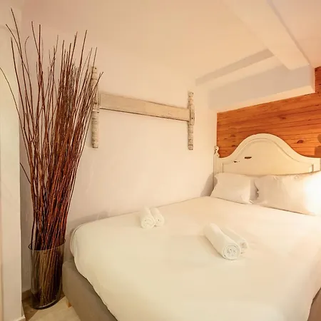 Cozy Getaway In Alfama By Lovelystay * Lisbon