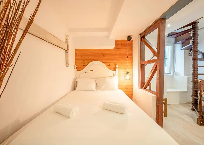 아파트 Cozy Getaway In Alfama By Lovelystay 리스본