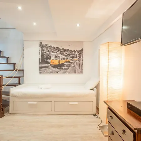 Cozy Getaway In Alfama By Lovelystay Apartamento