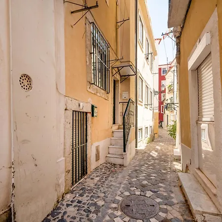 Apartamento Cozy Getaway In Alfama By Lovelystay Lisboa