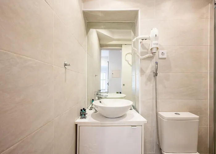 Cozy Getaway In Alfama By Lovelystay Lisbon